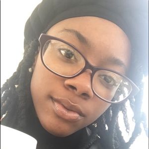 Meet your Posher, Cecilia